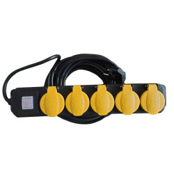 Wodoodporny przedłużacz 5-żyłowy o długości 30 m i przekroju 3x1,5 mm2