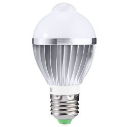 Bulb with motion sensor 5W E27