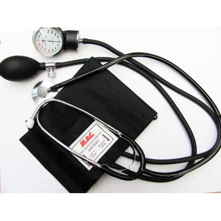 Sphygmomanometer with bulb